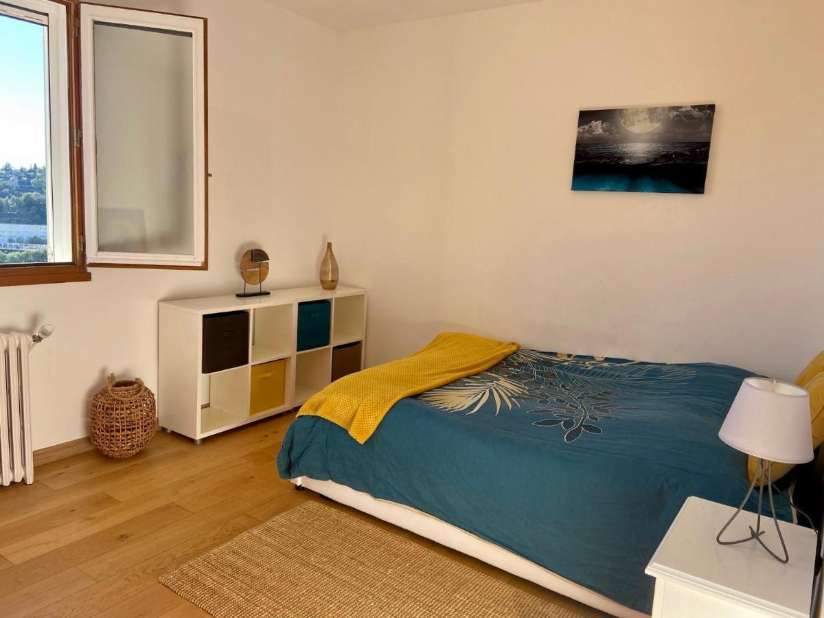 A Avec Vue Villa *